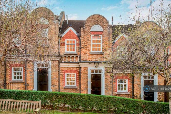 2 Bedroom Terraced House To Rent In The Village, London, SW11