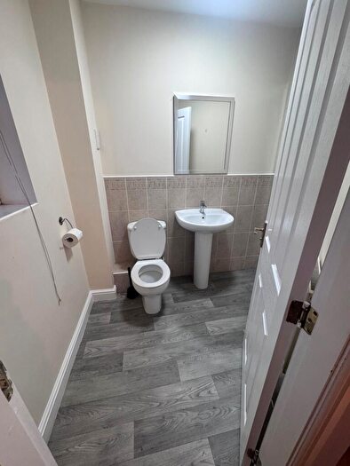 1 Bedroom House To Rent In Room, Union Street, NN16