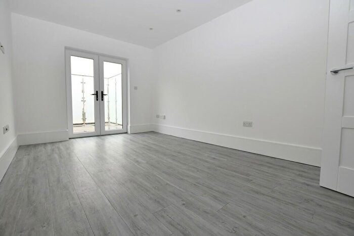 2 Bedroom Apartment To Rent In Lansdowne Road, Croydon, CR0