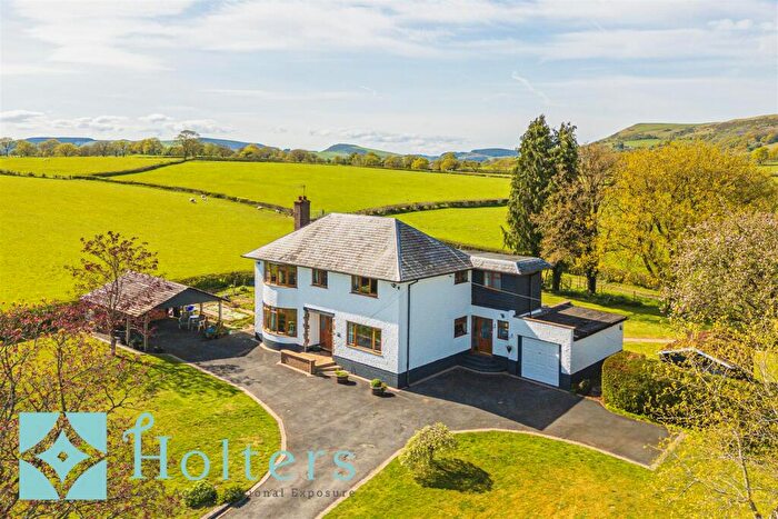 4 Bedroom Detached House For Sale In Llanddewi, LD1