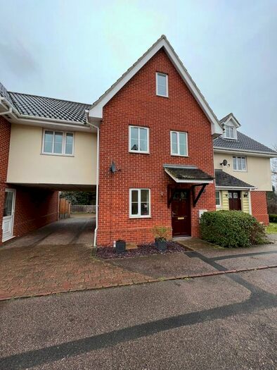 4 Bedroom Terraced House To Rent In Ballingdon Gardens, Sudbury, CO10