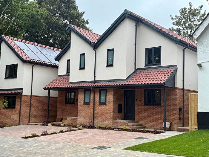 3 Bedroom Semi-Detached House To Rent In Lordswood Road, Southampton, Hampshire, SO16