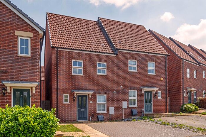 2 Bedroom Semi Detached House For Sale In Shortland Road, Kettering, NN15