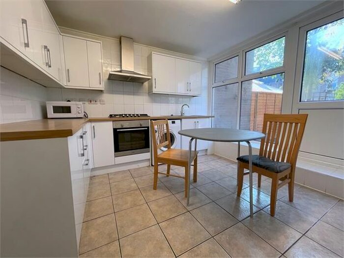 4 Bedroom Town House To Rent In Coburg Crescent, Tulse Hill, London, SW2