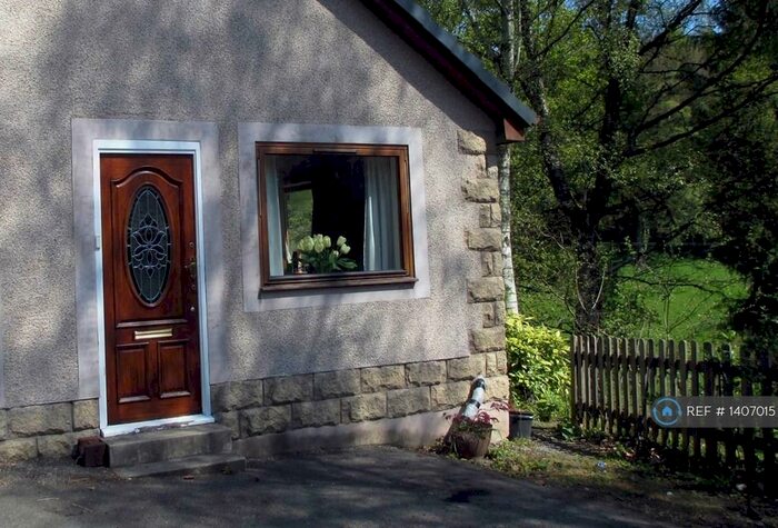 1 Bedroom Flat To Rent In Perth Road, Crieff, Perth And Kinross, PH7