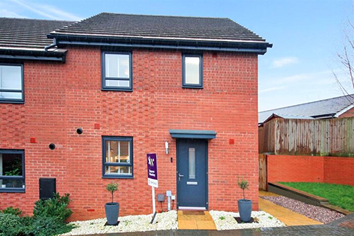 3 Bedroom End Of Terrace House For Sale In Pinnels Road, Wellingborough, NN8