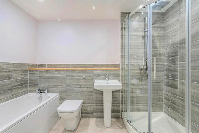 3 Bedroom Flat To Rent In Ebley Close, London, SE15