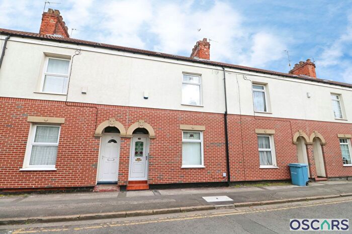 2 Bedroom Terraced House For Sale In Walliker Street, Hull, HU3