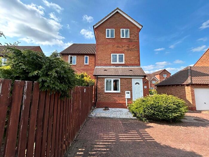 2 Bedroom Duplex To Rent In Twitchen Lane, Furzton, MK4