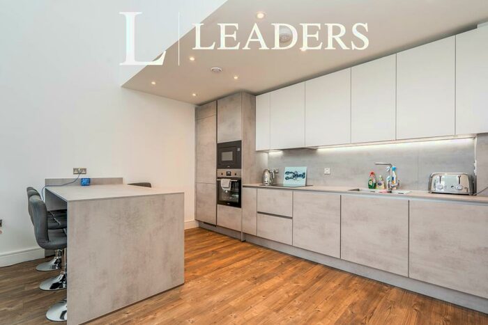 3 Bedroom Apartment To Rent In Elm Quay, Thomas Blake Avenue, SO14