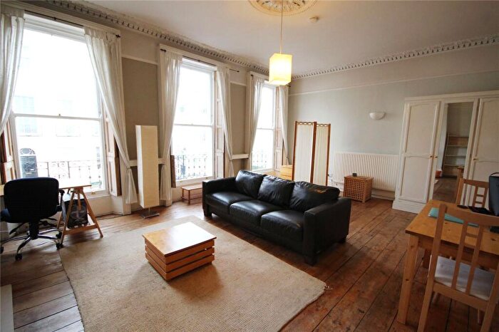 House To Rent In Hewlett Road, Cheltenham, Gloucestershire, GL52