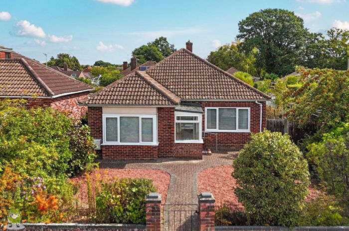 3 Bedroom Detached Bungalow For Sale In Heath Road, Pamber Heath, Tadley, Hampshire, RG26