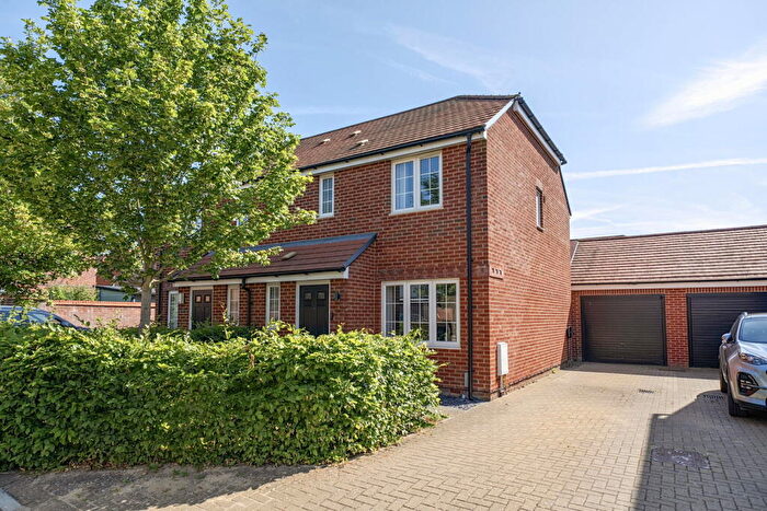 3 Bedroom Semi-Detached House For Sale In Wyndham Drive, Bramley, RG26