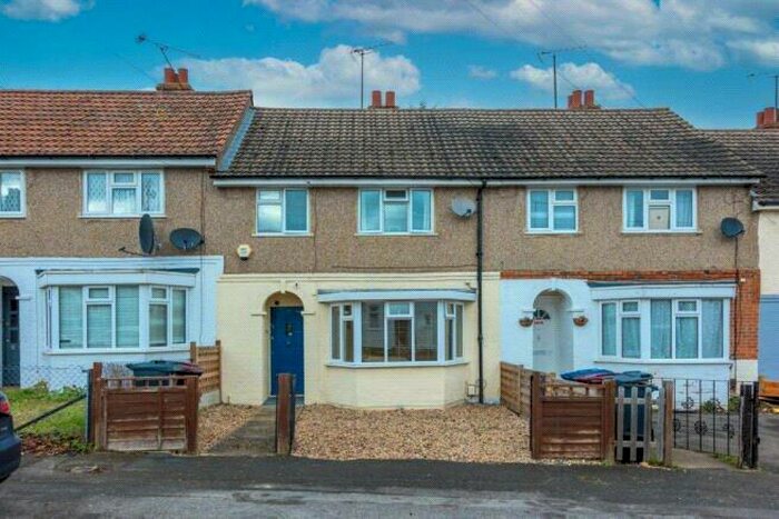 3 Bedroom Terraced House To Rent In Bramshaw Road, Tilehurst, Reading, Berkshire, RG30