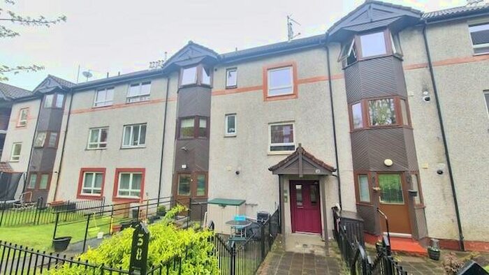 2 Bedroom Flat To Rent In Kyleakin Rd, Arden, Glasgow, G46