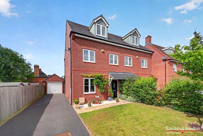 3 Bedroom Semi Detached House For Sale In Jacksons Meadow, Bidford-on-Avon, Alcester, B50