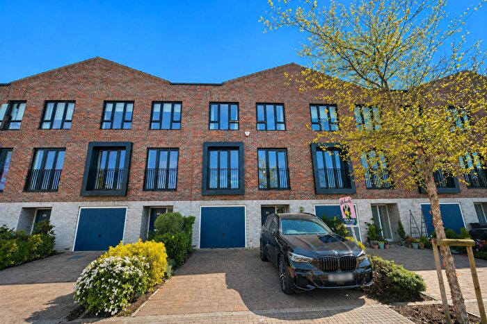 4 Bedroom Town House For Sale In Common Creek Wharf, Rochester, ME1