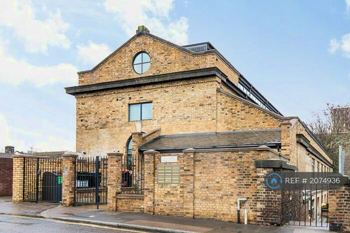 5 Bedroom Flat To Rent In Star House, London, E8