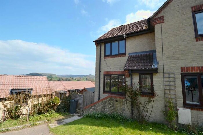 2 Bedroom End Of Terrace House To Rent In Weavers Close, Dursley, GL11