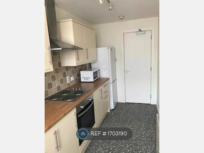 2 Bedroom Flat To Rent In Market Street, Aberdeen, AB11