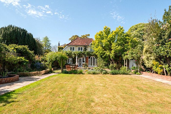 5 Bedroom Semi Detached House For Sale In Church Street, Lower Sunbury, TW16