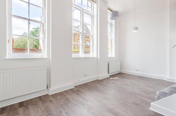1 Bedroom Flat To Rent In Shillington Old School, Clapham Junction, London, SW11