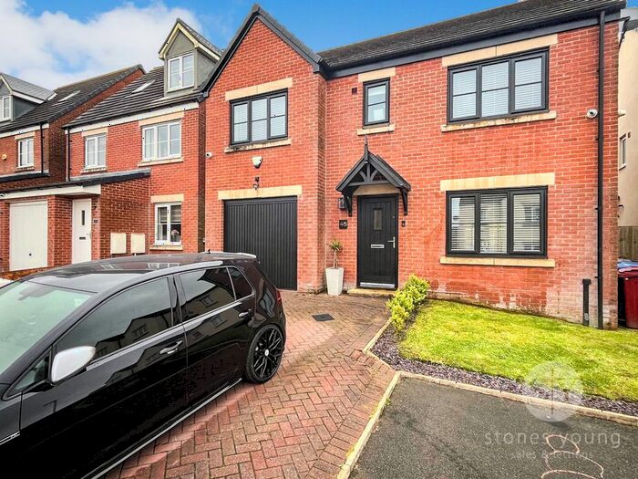 5 Bedroom Detached House To Rent In Brookview Close, Blackburn, BB1