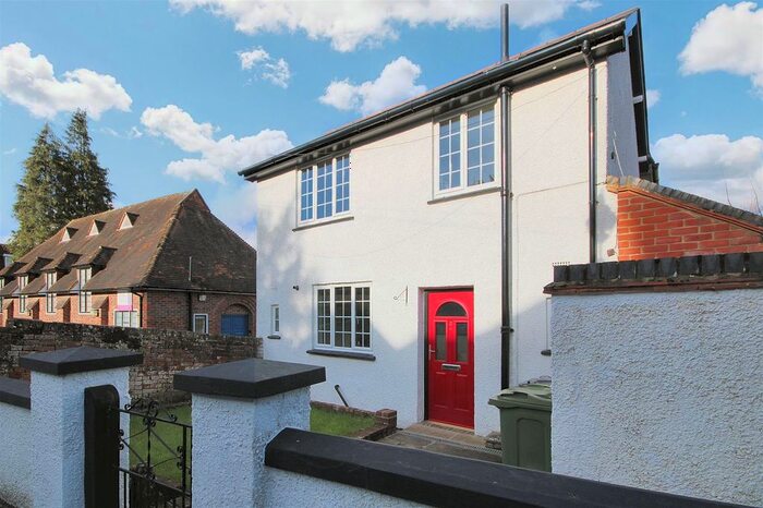 3 Bedroom Detached House To Rent In Addison Road, Guildford, GU1
