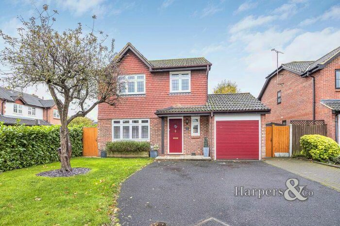 4 Bedroom Detached House To Rent In Warwick Close, Bexley, DA5