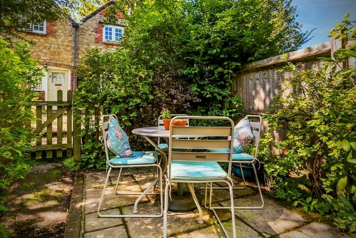 1 Bedroom Cottage To Rent In High Street, Oxted, RH8
