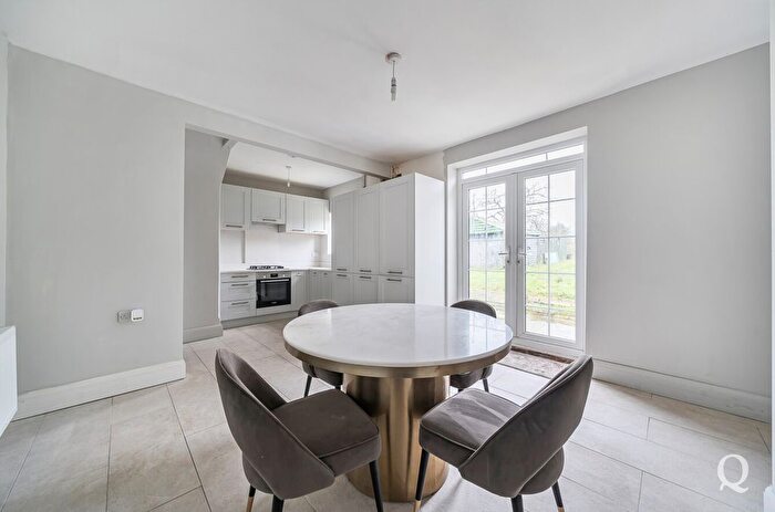 3 Bedroom Semi-Detached House For Sale In Christopher Row, Lynsted, Sittingbourne, Kent, ME9