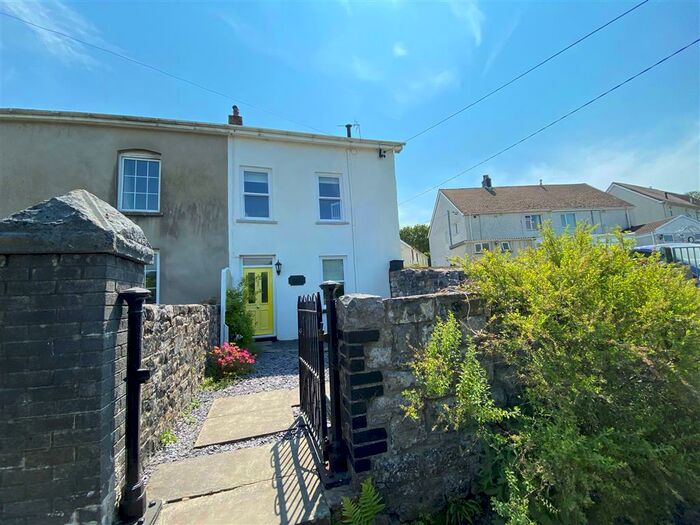 2 Bedroom Cottage To Rent In Chapel Road, Penderyn, Aberdare, CF44