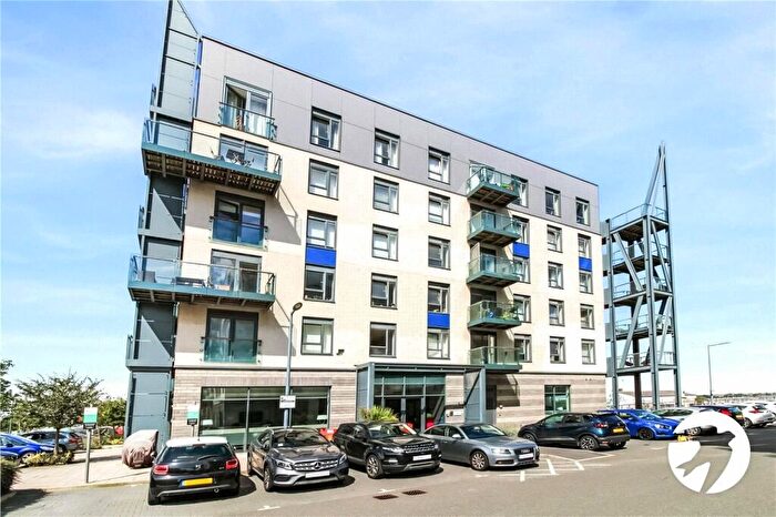 2 Bedroom Flat To Rent In Ocean Drive, Gillingham, Kent, ME7