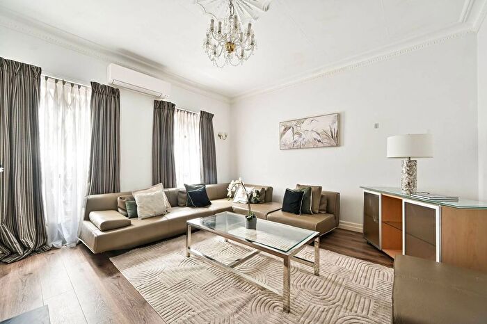 5 Bedroom Terraced House To Rent In Brick Street, Mayfair, London, W1J