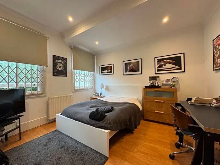 4 Bedroom Flat To Rent In Merton Rise, Belsize Park, NW3