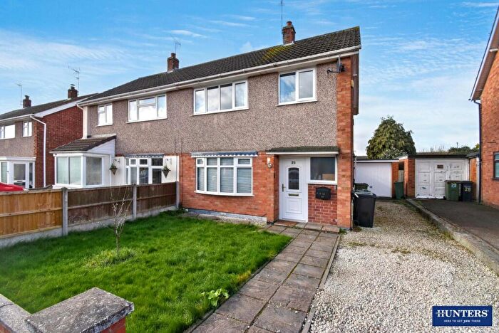 3 Bedroom Semi Detached House For Sale In Lincoln Drive, Wigston, LE18