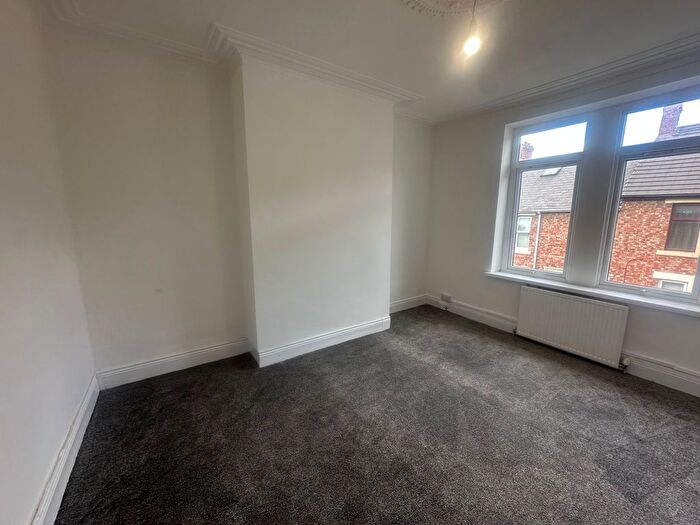 2 Bedroom Flat To Rent In Caris Street, Gateshead, NE8
