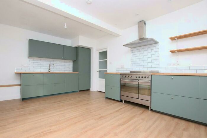 3 Bedroom House To Rent In Fairfield Park Road, Bath, BA1