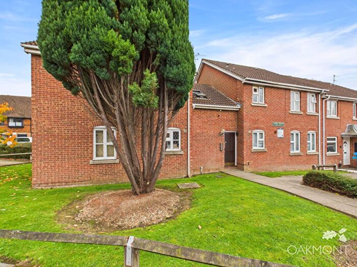 Studio To Rent In York Road, Billericay, CM12