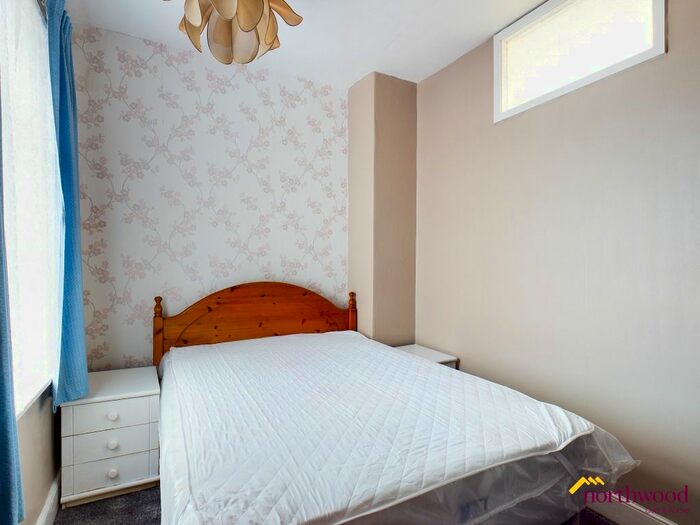 1 Bedroom Flat To Rent In Chetwynd Street, Smallthorne, Stoke-On-Trent, ST6