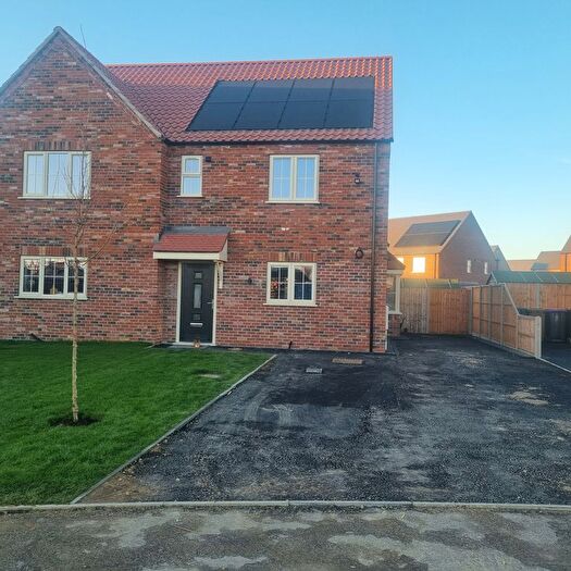 3 Bedroom Semi-Detached House To Rent In Legion Way, Ruskington, NG34