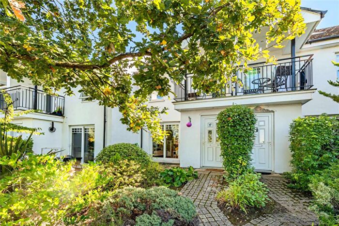 4 Bedroom Terraced House For Sale In Five Oaks Mews, Bromley, BR1