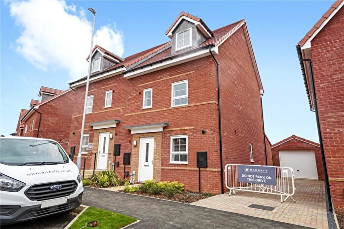 4 Bedroom Semi-Detached House To Rent In Lilac Way, Overstone, Northampton, NN6