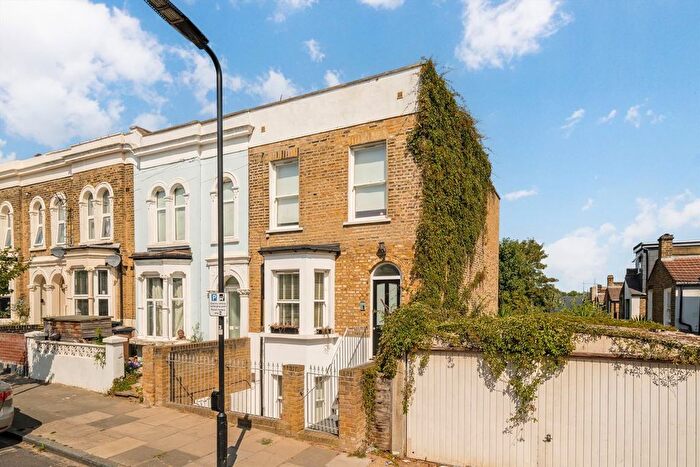 2 Bedroom Flat To Rent In Glenarm Road, Clapton, E5