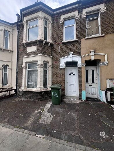 3 Bedroom Terraced House To Rent In Plashet Grove, London, E6