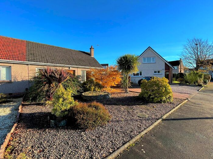 2 Bedroom Semi-Detached Bungalow To Rent In Dunvegan Road, Broughty Ferry, DD5