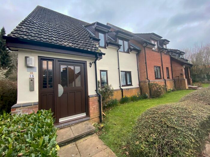 2 Bedroom Apartment To Rent In The Birches, SN3