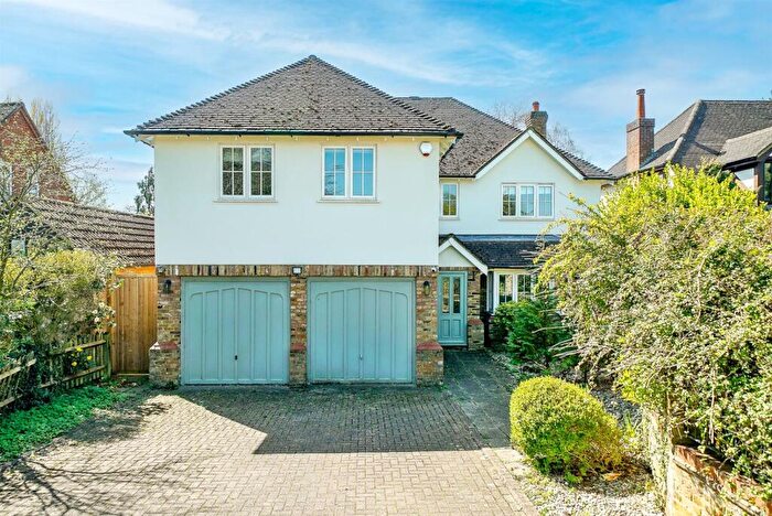 5 Bedroom Detached House For Sale In London Road, St. Albans, AL1