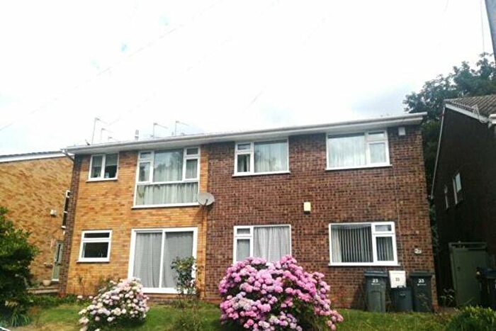 2 Bedroom Flat To Rent In Pine Walk, Northfield, B31