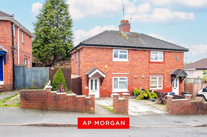 2 Bedroom Semi Detached House To Rent In Meadow Road, Wren's Nest, Dudley, West Midlands, DY1